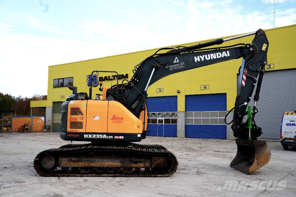 Hyundai HX 235 ALCR Roomikekskavaatorid
