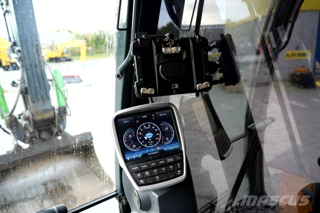 Hyundai HX 235 ALCR Roomikekskavaatorid