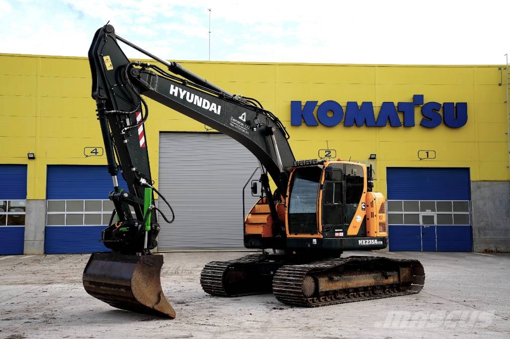Hyundai HX 235 ALCR Roomikekskavaatorid