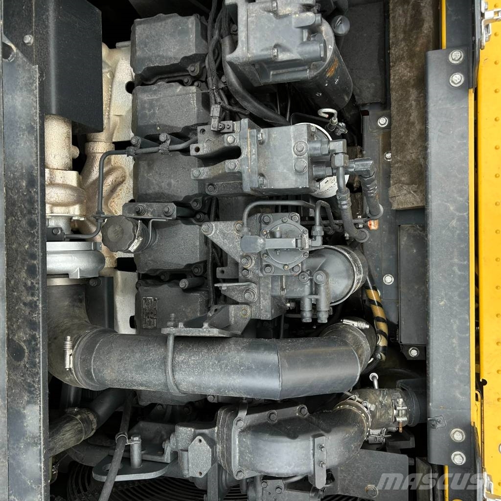 Komatsu 450 Εκσκαφείς με ερπύστριες