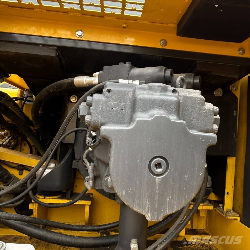 Komatsu 450 Εκσκαφείς με ερπύστριες