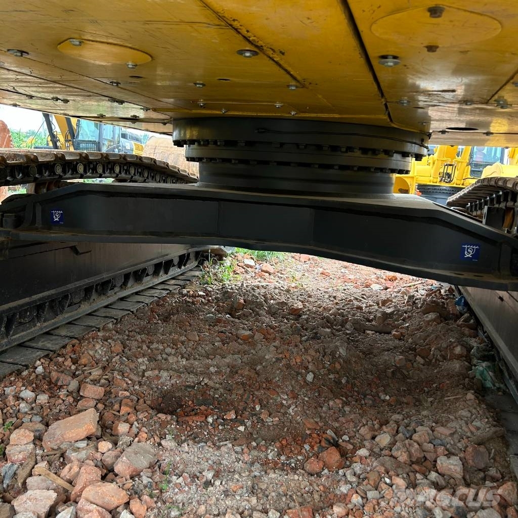 Komatsu 450 Εκσκαφείς με ερπύστριες