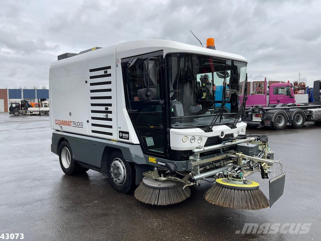 Ravo 540 STH Euro 6 with 3-rd brush Sweeper trucks