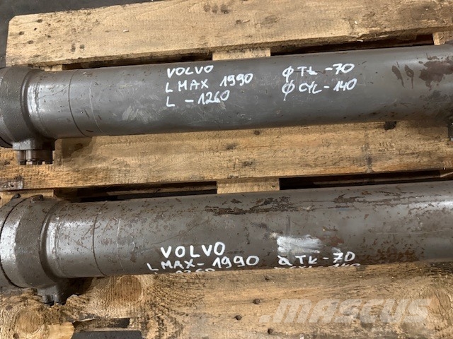 Volvo L 90 USED HYDRAULIC CYLINDER Hidraulikos įrenginiai