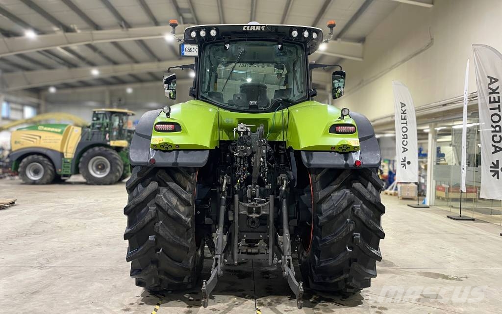 CLAAS Axion 950 Cmatic Tractoare