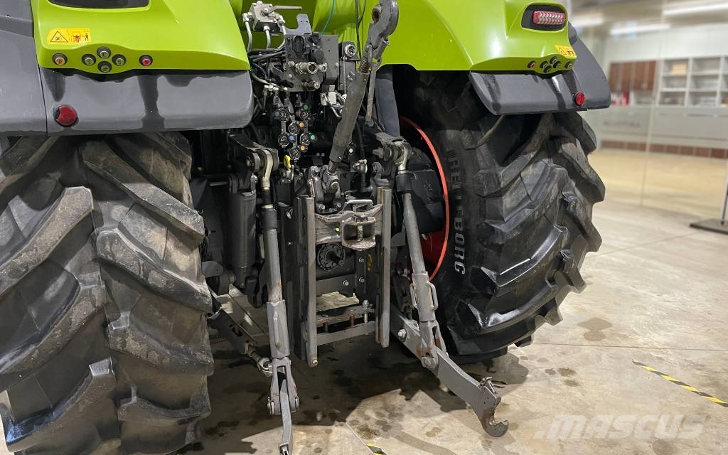 CLAAS Axion 950 Cmatic Tractoare