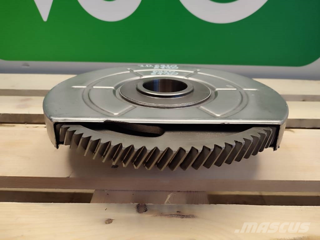 John Deere RE43214 PTO sprocket rear JOHN DEERE 6930 Mootorid