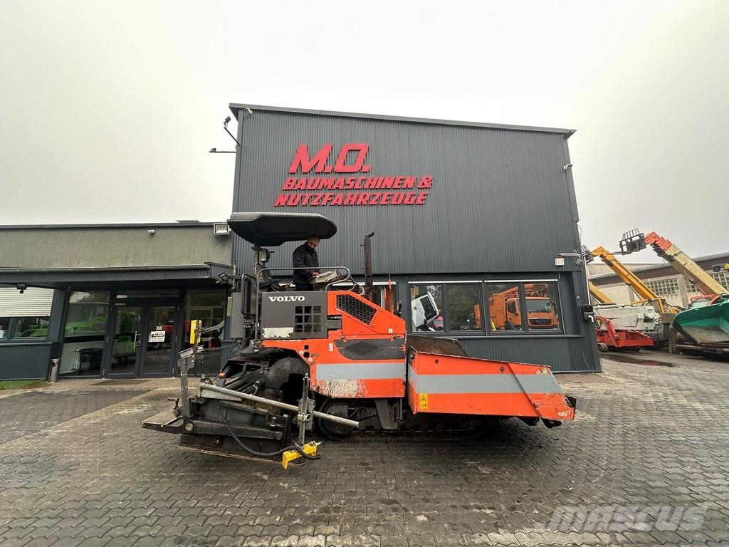 VOLVO-ABG Titan 2820 아스팔트 포장장비