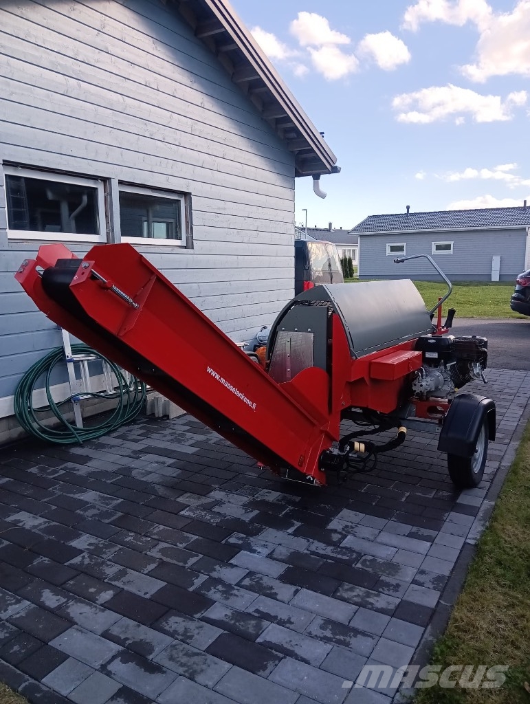 Hakki Pilke Hawk 25 mobiili Vedklyvar och vedkapar