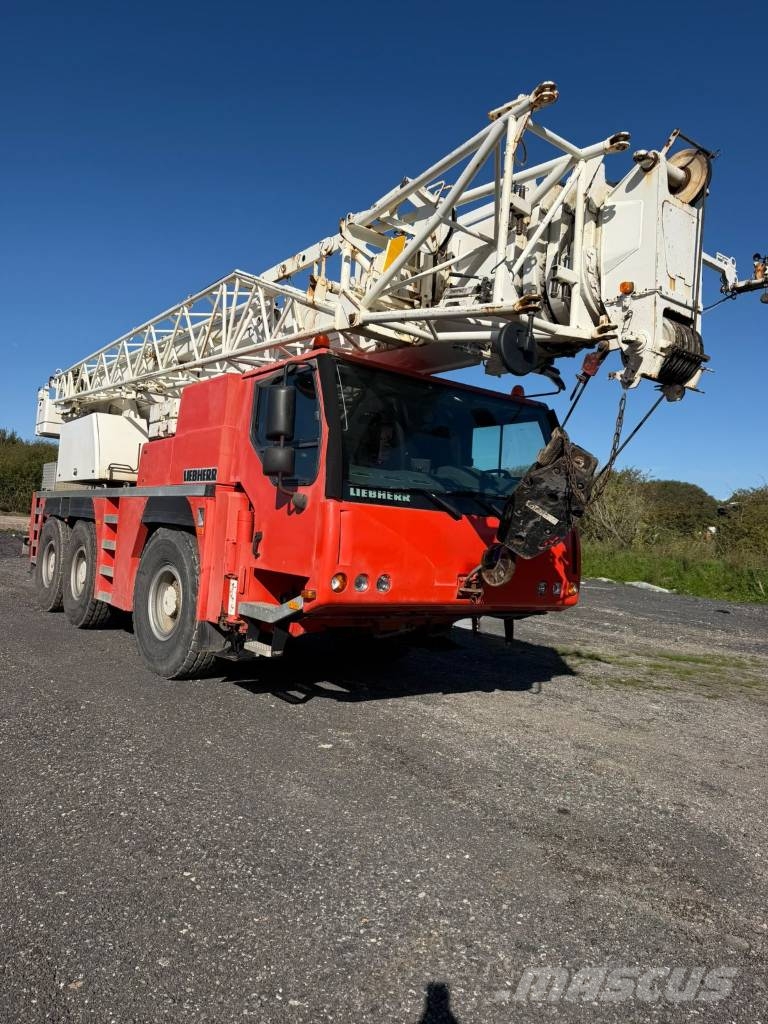 Liebherr LTM 1055-3.1 All terrain cranes