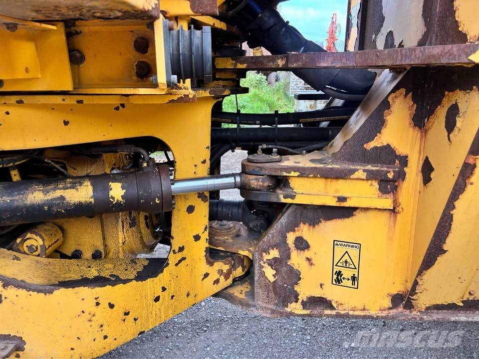 Volvo L 180 C Traktor med skogsutstyr