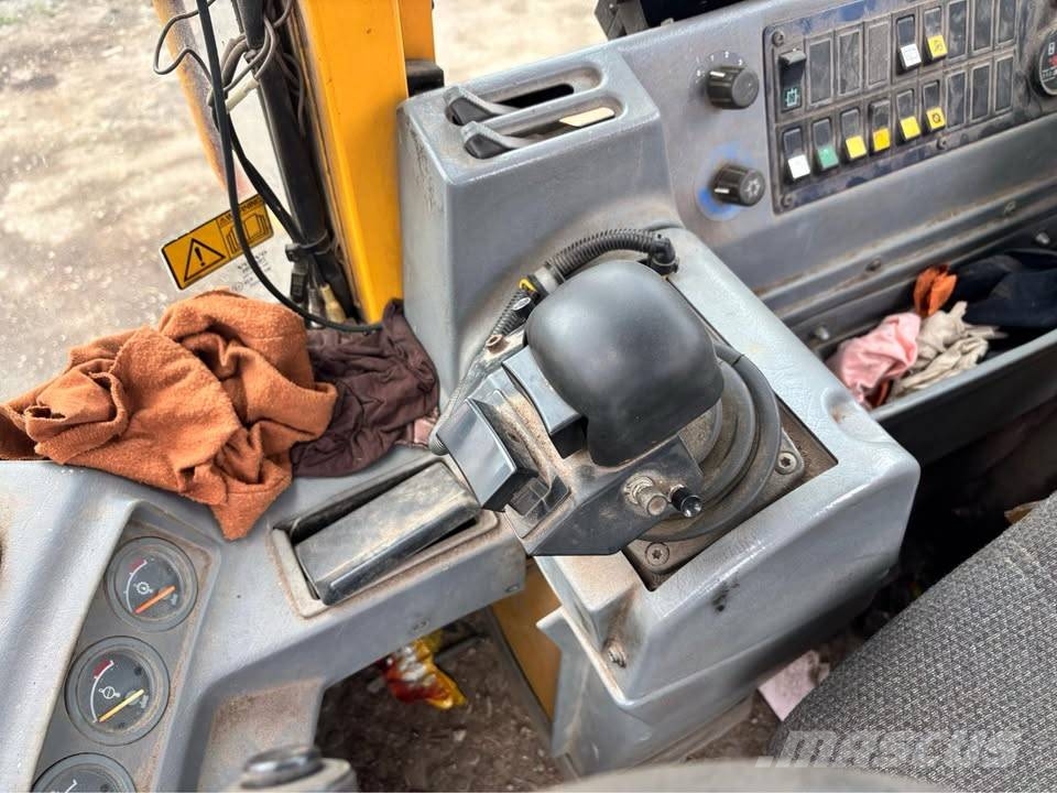 Volvo L 180 C Traktor med skogsutstyr