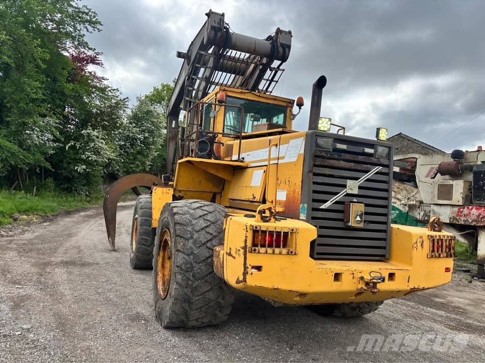 Volvo L 180 C Traktor med skogsutstyr
