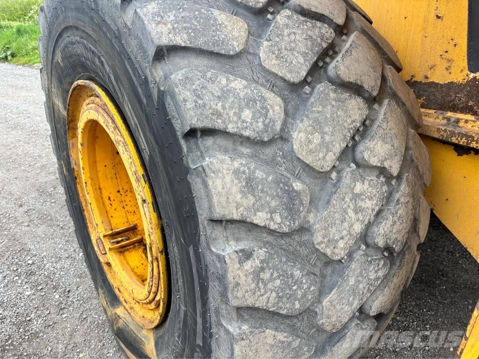 Volvo L 180 C Traktor med skogsutstyr