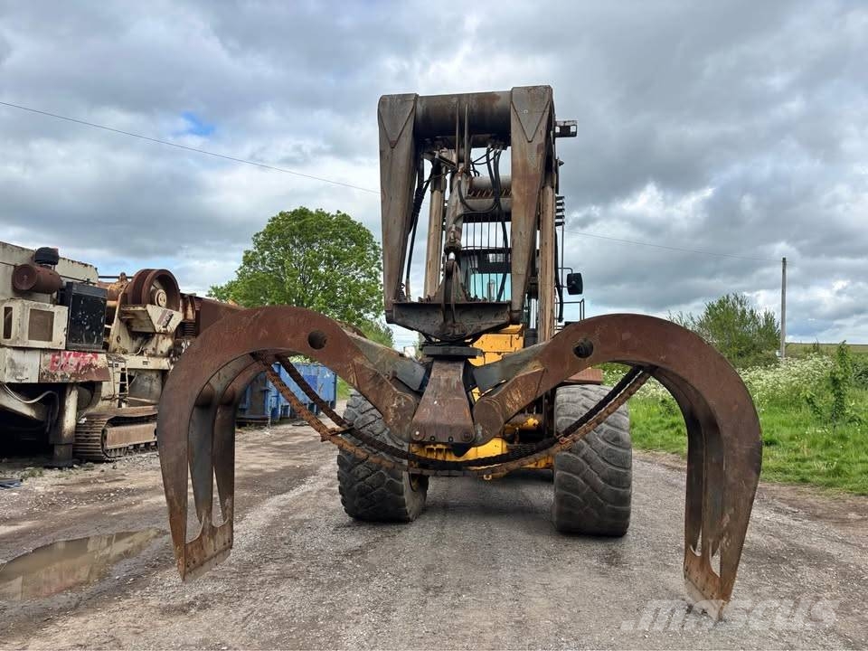 Volvo L 180 C Traktor med skogsutstyr