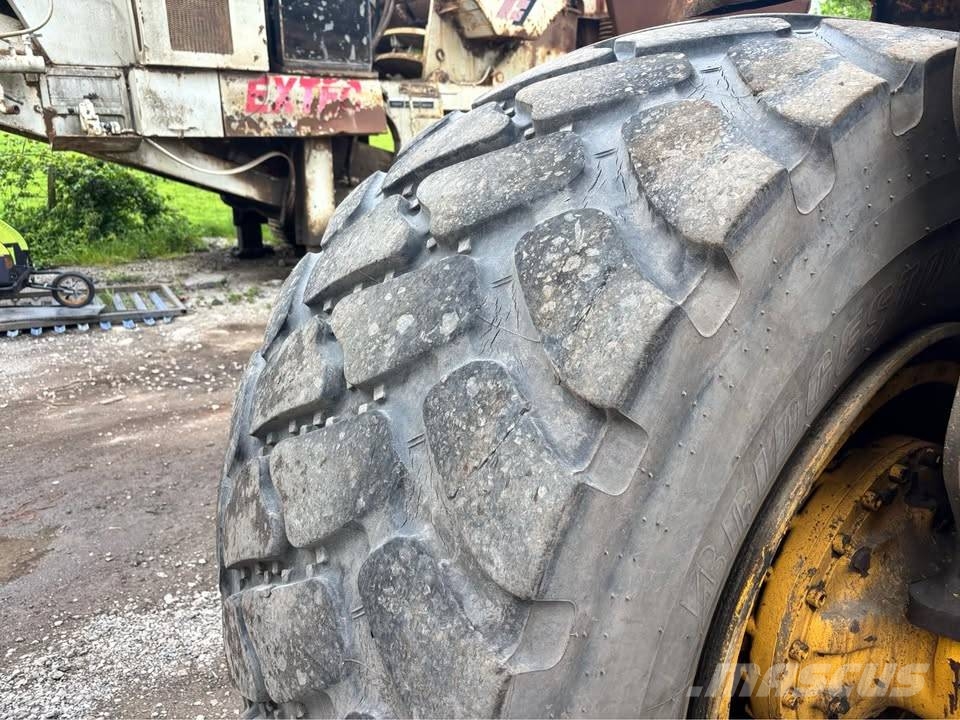 Volvo L 180 C Traktor med skogsutstyr