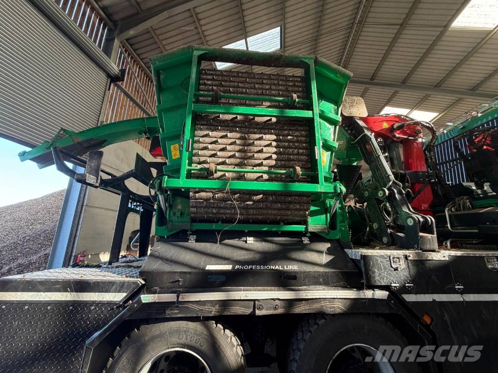 JENZ HEM583R Chippertruck Puiduhakkurid