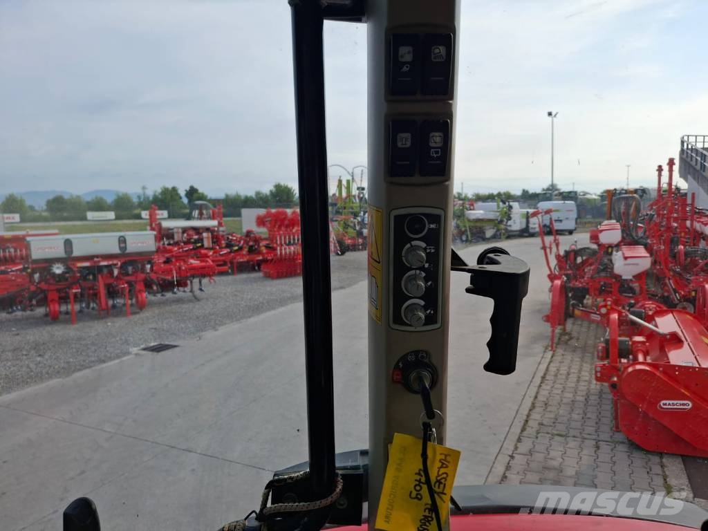 Massey Ferguson 5710 Traktorer