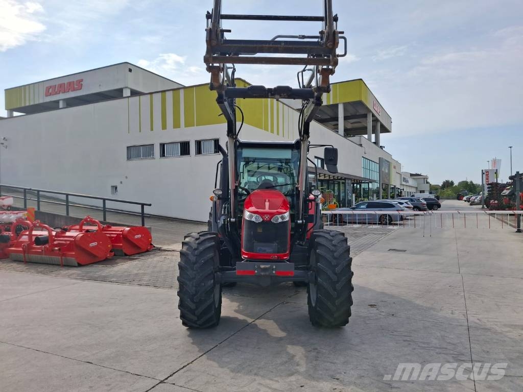 Massey Ferguson 5710 Traktorer
