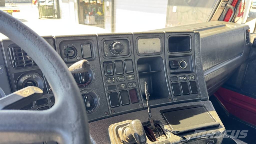 Scania 113 H 360 4x2 tractor unit Tractores (camiões)