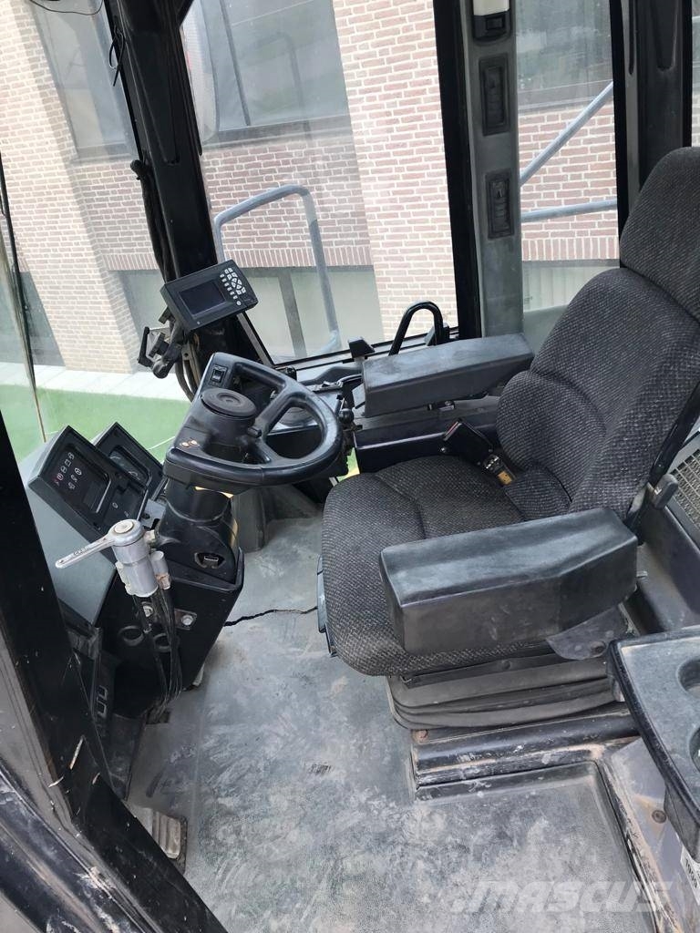 CAT 824 G 推土機