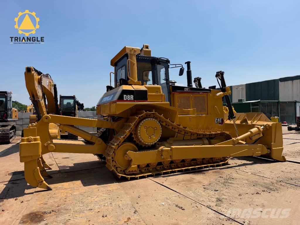 CAT D 8 R Buldožeri gusjeničari