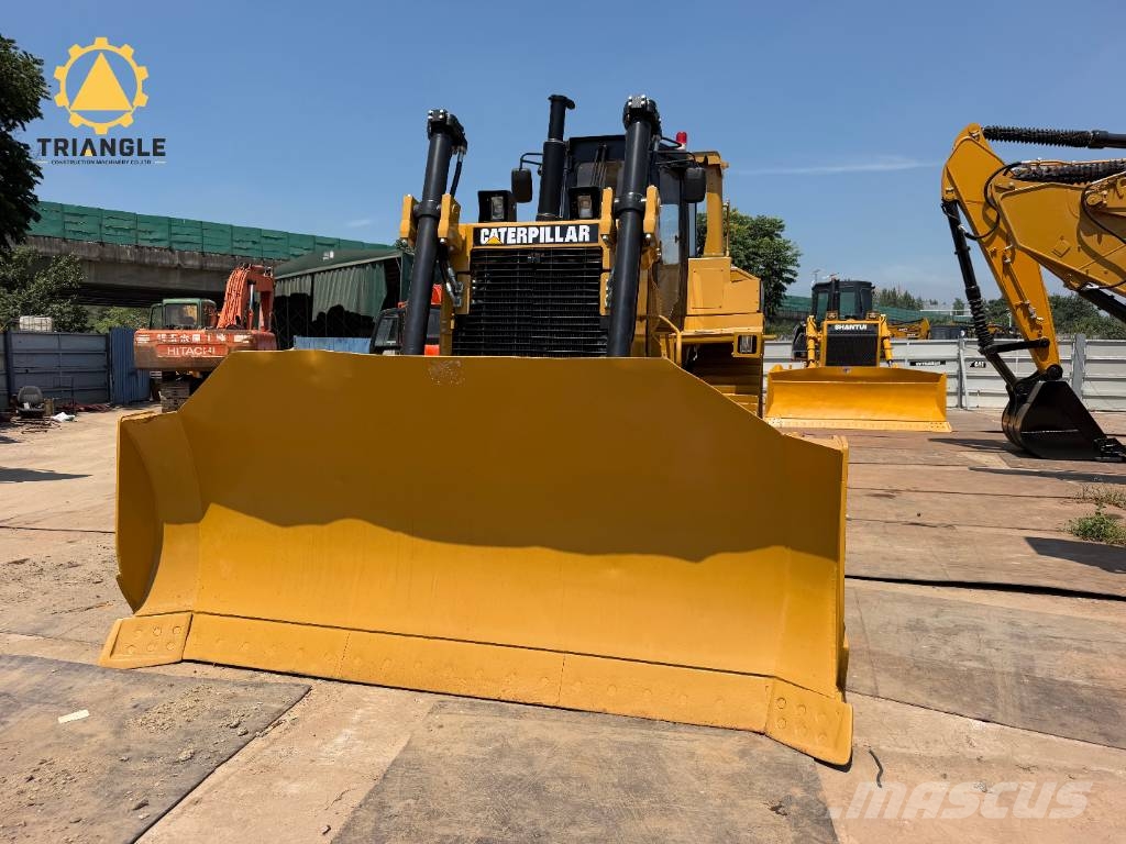 CAT D 8 R Buldožeri gusjeničari