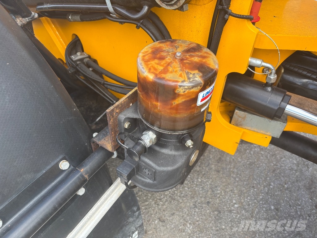 JCB 409 / Aura, Kauha, Hiekoitin, Hyvät renkaat! لوادر بعجل