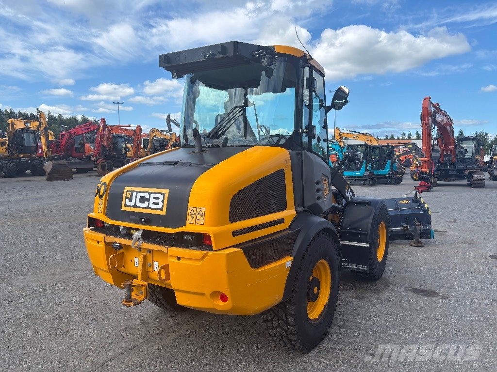 JCB 409 / Aura, Kauha, Hiekoitin, Hyvät renkaat! لوادر بعجل
