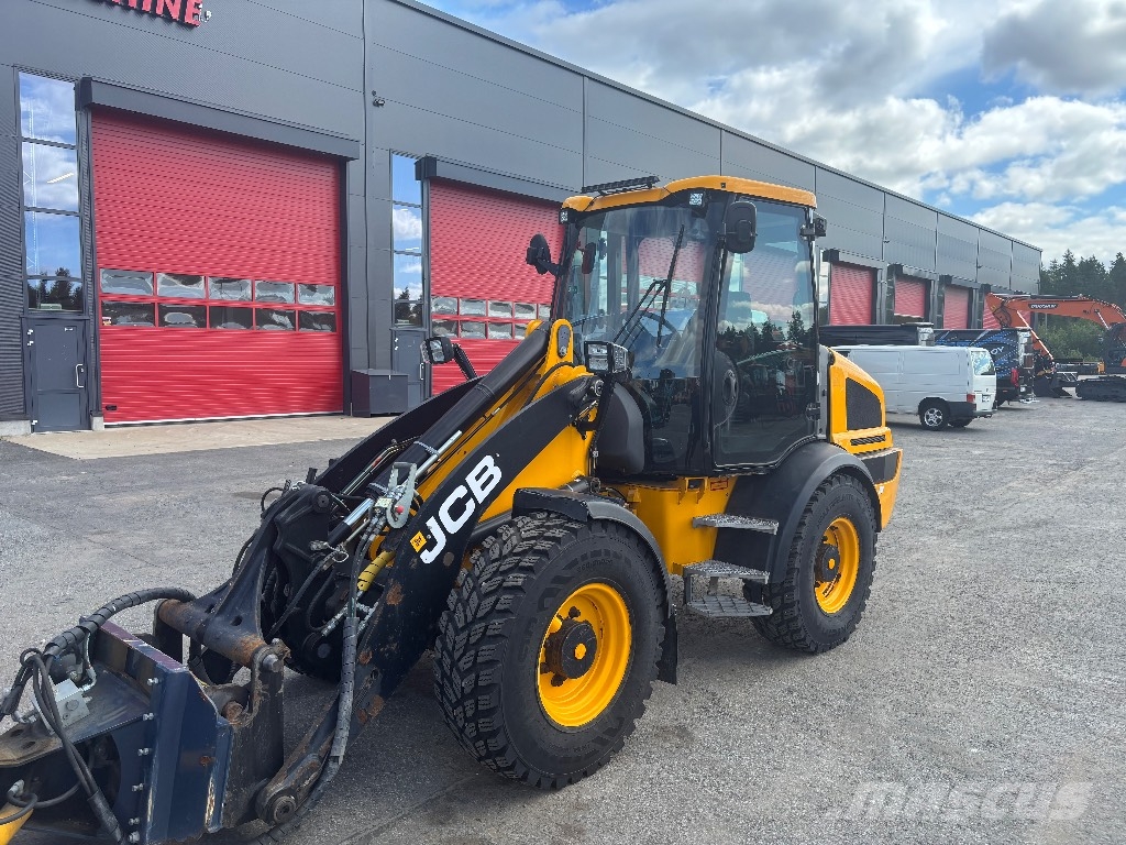 JCB 409 / Aura, Kauha, Hiekoitin, Hyvät renkaat! لوادر بعجل