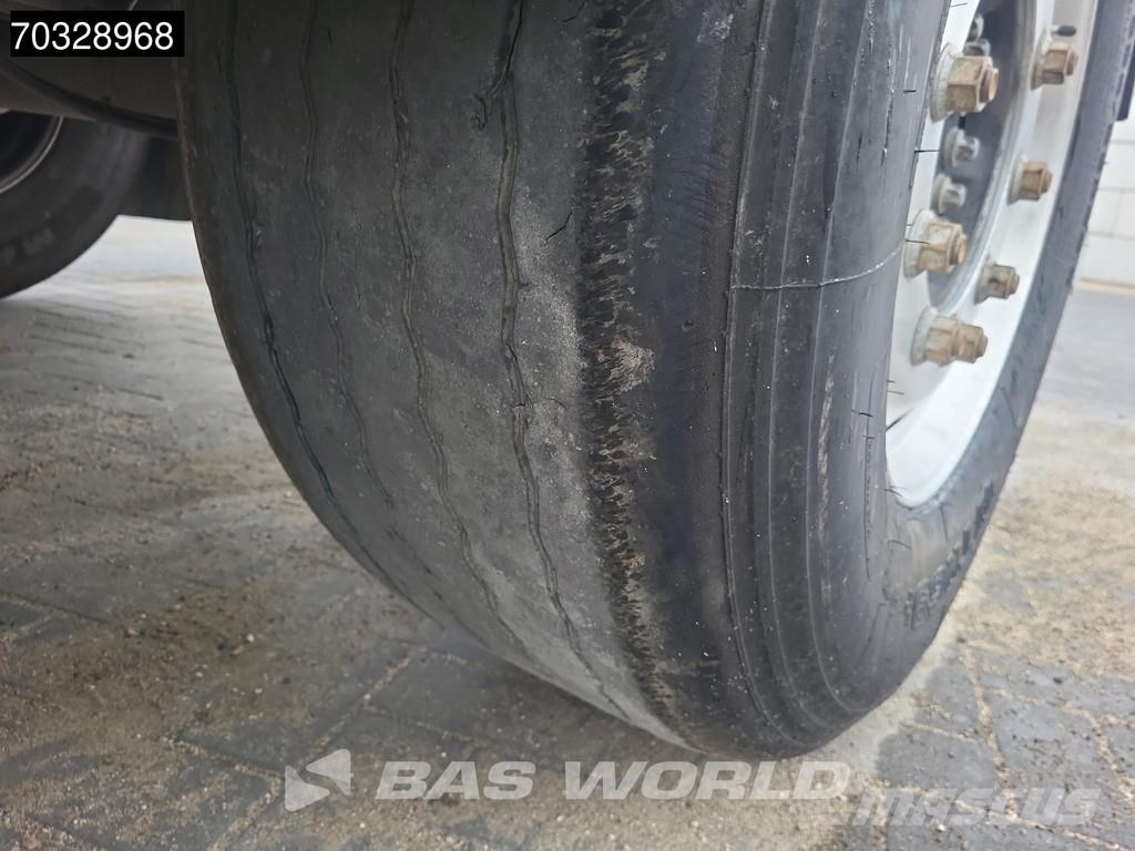 Schmitz Cargobull SCB*S3D Lift Axle Cramaro Steel Semirremolques de volteo