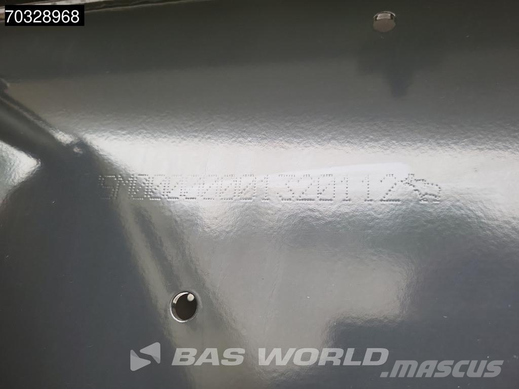 Schmitz Cargobull SCB*S3D Lift Axle Cramaro Steel Semirremolques de volteo