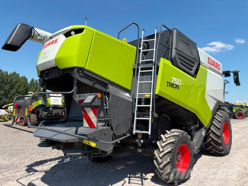 CLAAS TRION 750 Combine harvesters