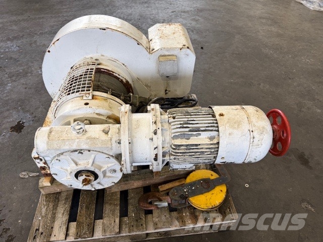 Bosch USED ELECTRIC WINCH 7,5 KW Accesorios y repuestos para equipo de perforación