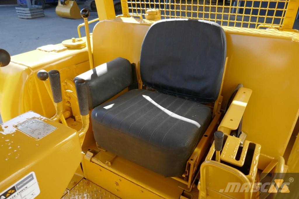 CAT D7F Ex-army Buldožerji goseničarji