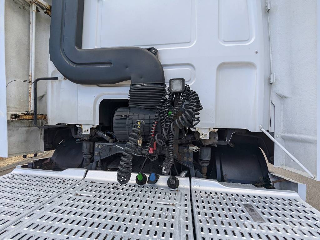 DAF CF 400 Tractor Units