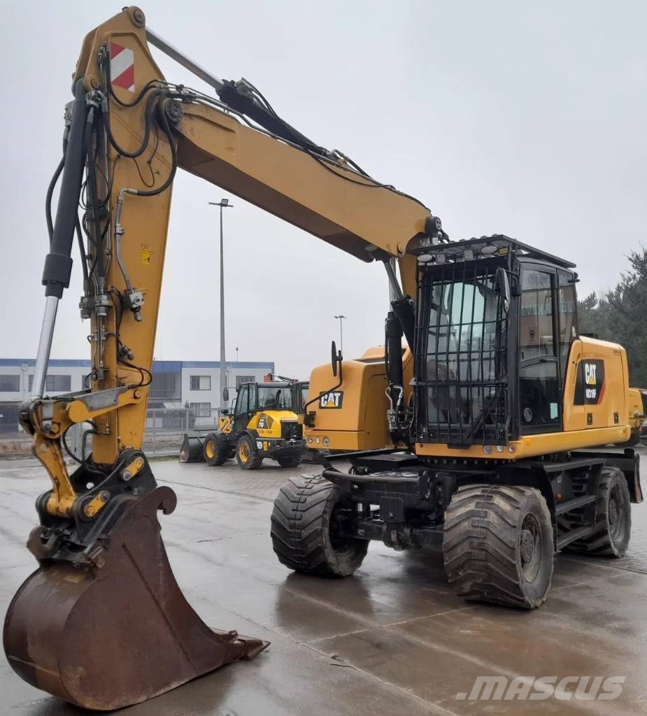 CAT M 318 F 轮式挖掘机