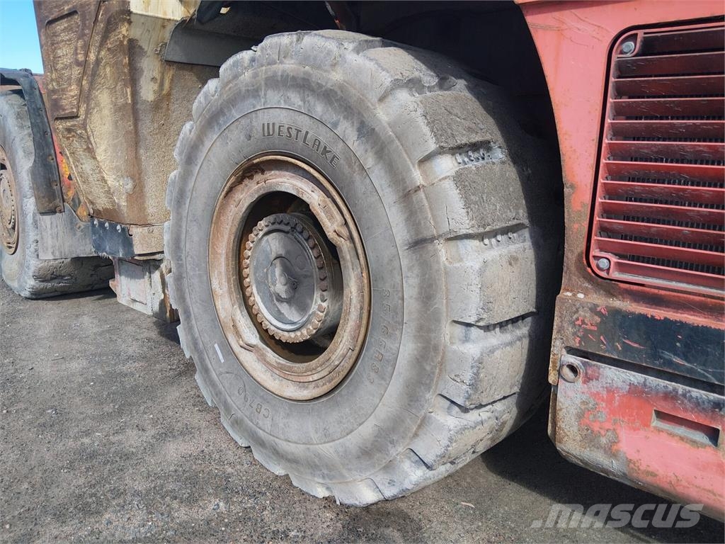 Sandvik Toro LH621i ساحبات وشاحنات تعدين للعمل تحت سطح الأرض