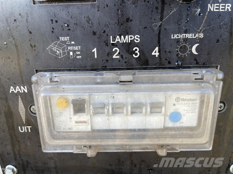 Tower Light HYDRO POWERCUBE LED 照明燈