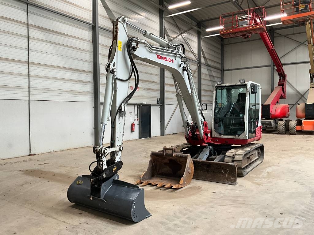 Takeuchi TB 290 حفارات وسط 7 طن - 12 طن