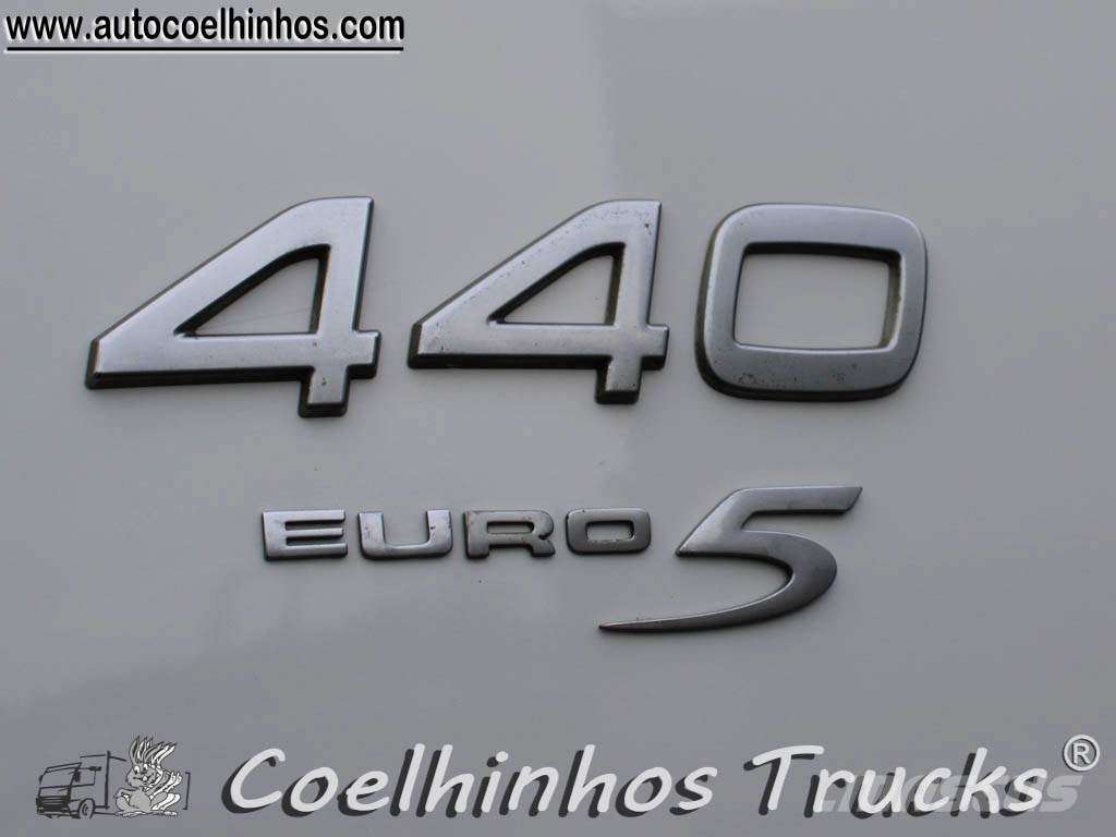 Volvo FM 440  tri-basculante شاحنات قلابة