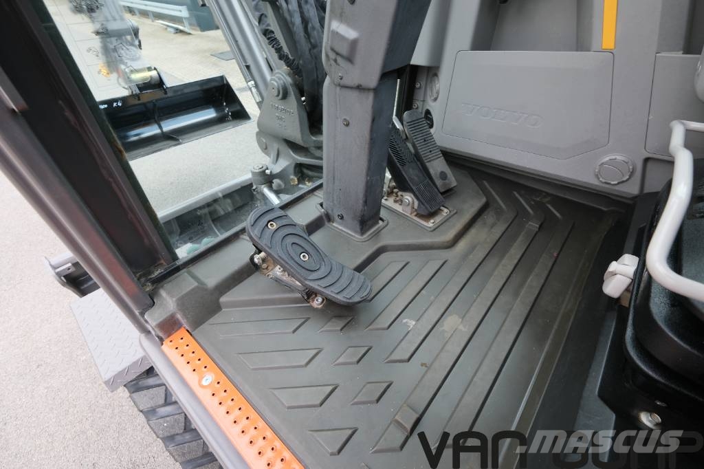 Volvo EW 60 E | 30km/h Verstellausleger Powertilt Klima Bageri točkaši