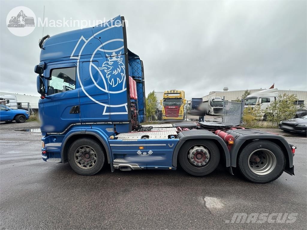 Scania R520LA6X2/4MNB Vetopöytäautot