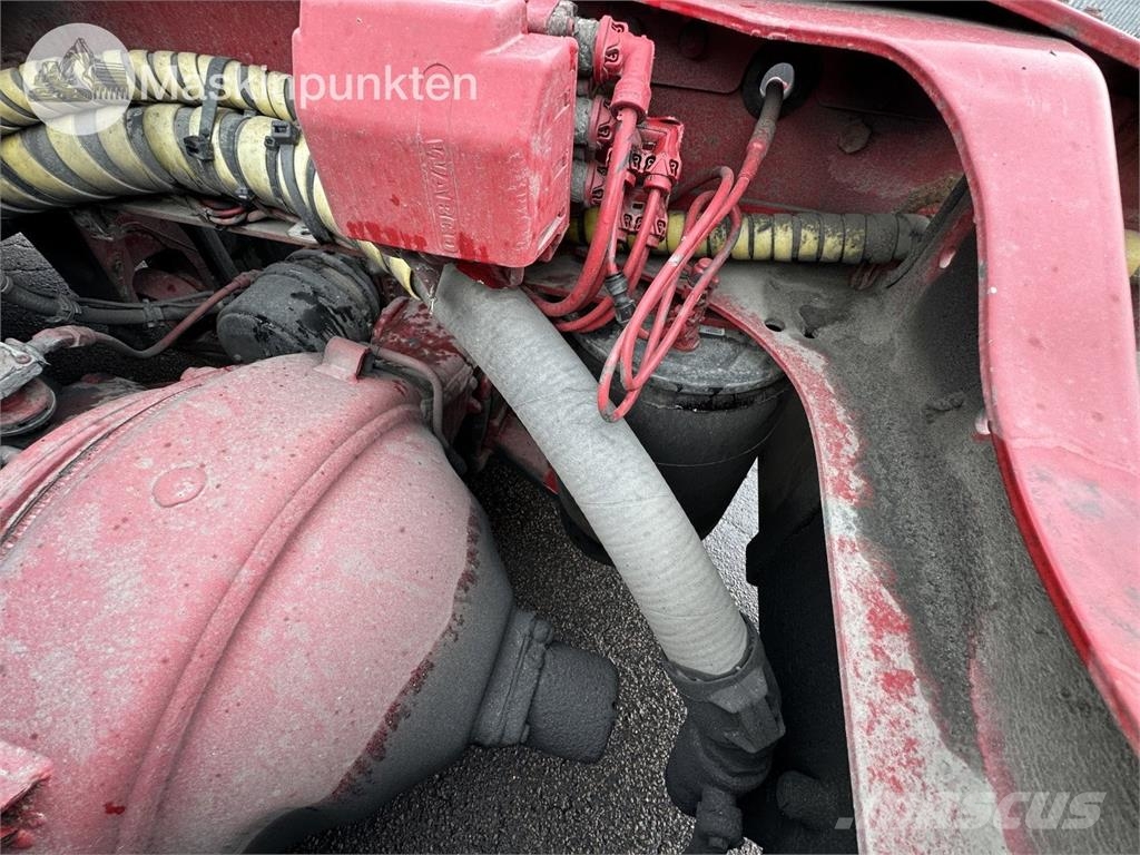 Scania R520LA6X2/4MNB Vetopöytäautot
