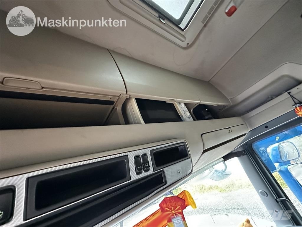 Scania R520LA6X2/4MNB Vetopöytäautot