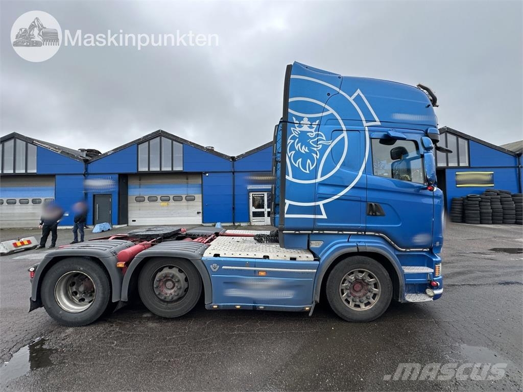 Scania R520LA6X2/4MNB Vetopöytäautot