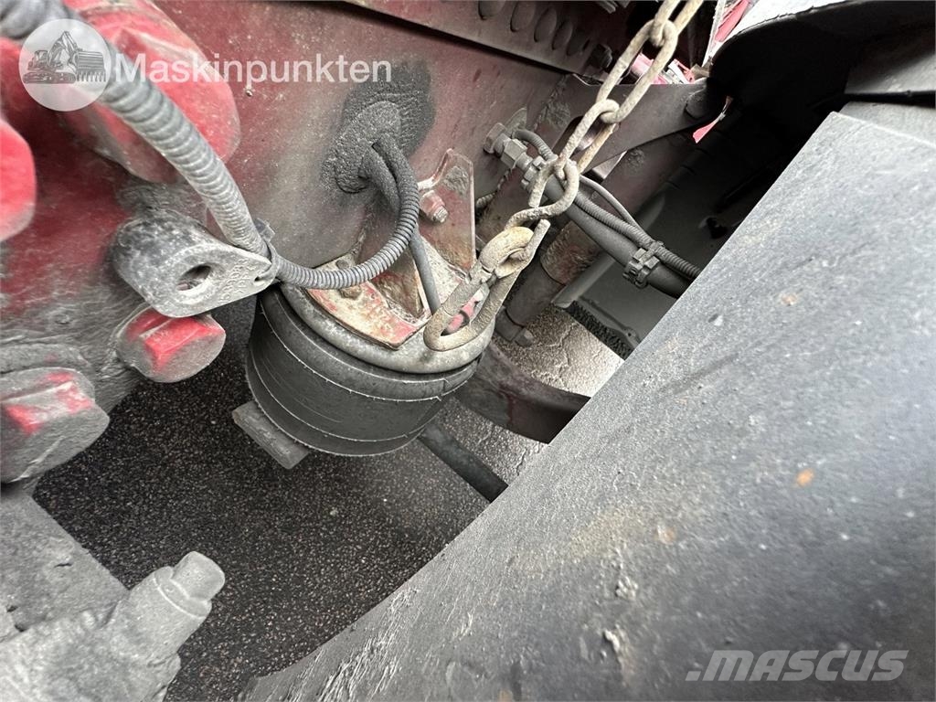 Scania R520LA6X2/4MNB Vetopöytäautot