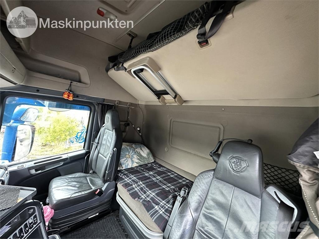 Scania R520LA6X2/4MNB Vetopöytäautot