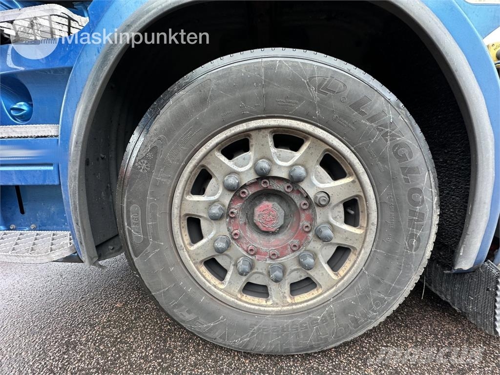 Scania R520LA6X2/4MNB Vetopöytäautot