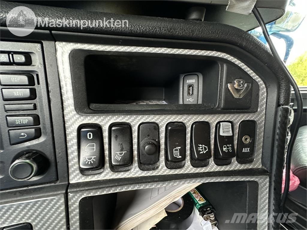 Scania R520LA6X2/4MNB Vetopöytäautot